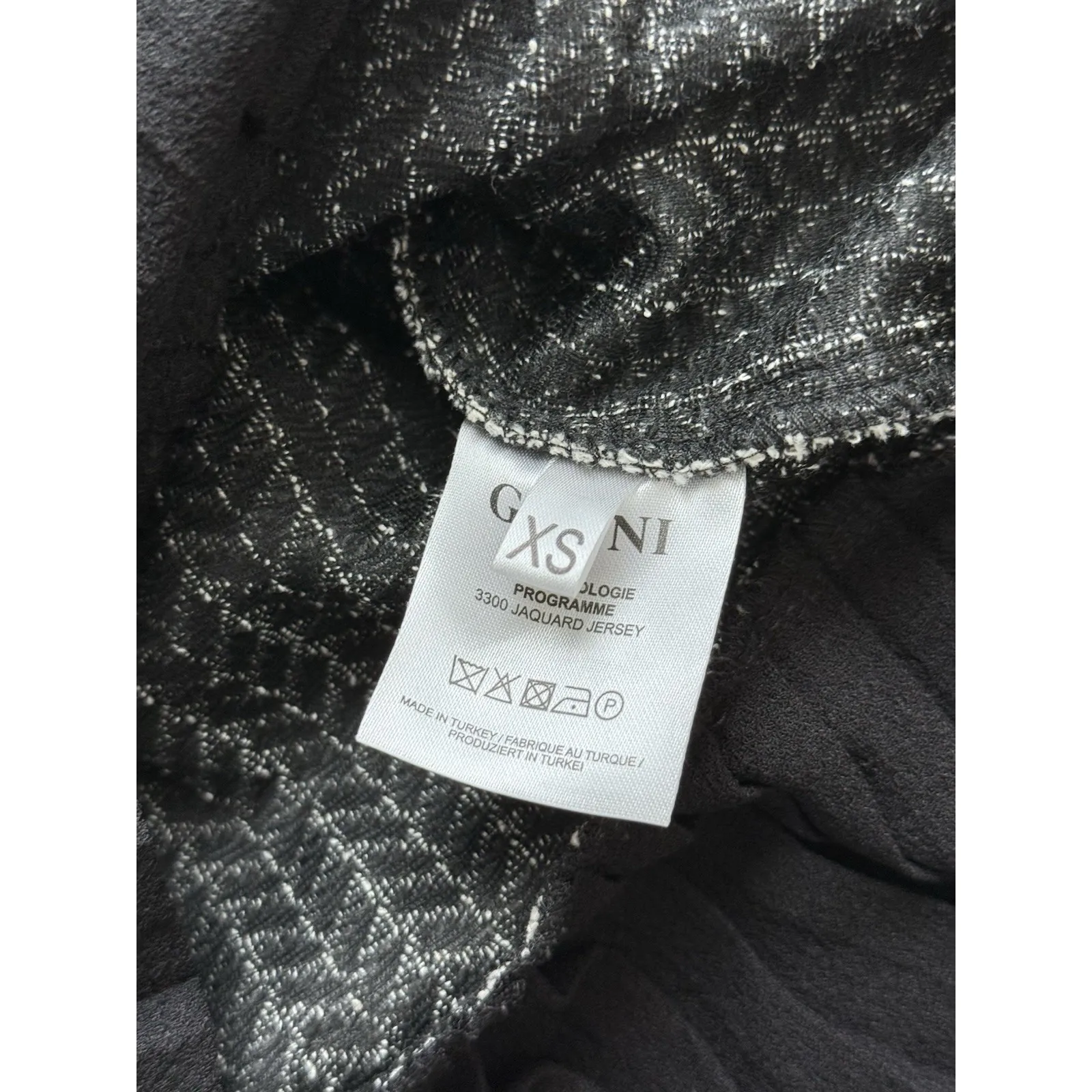 GANNI Anthropologie Crossknit Dress XS White Top Black Pleated Skirt Colorblock - Image 5