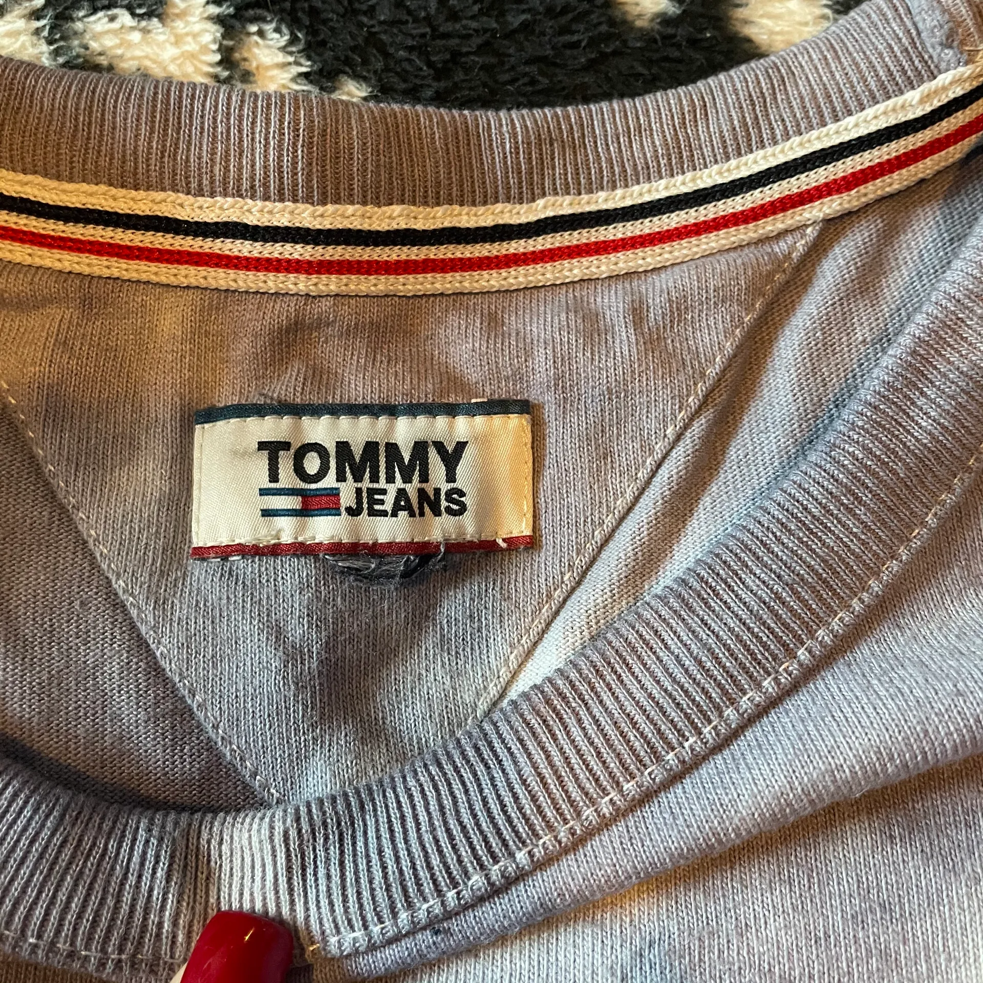 Tommy Hilfiger Vintage Tshirt size M - Image 5
