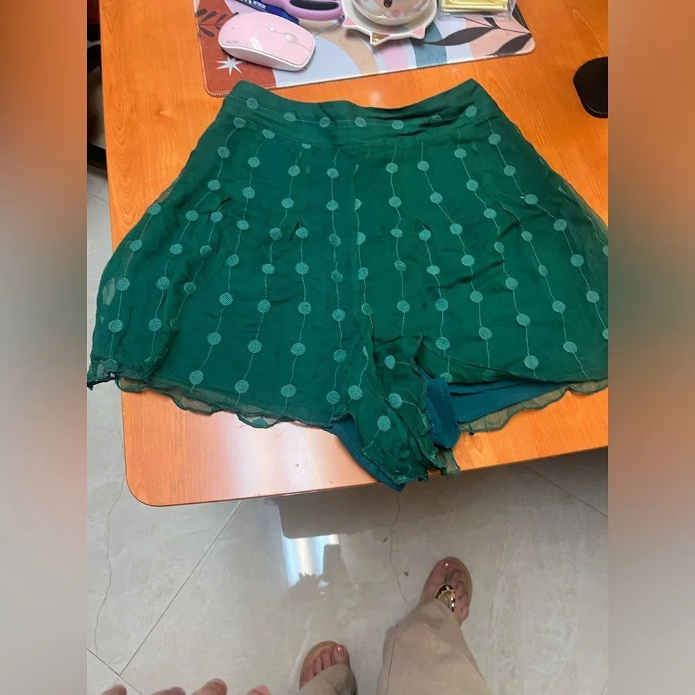 House of Harlow 1960 by Revolve Emerald Green lightweight shorts with polka dots Size XS - Image 5
