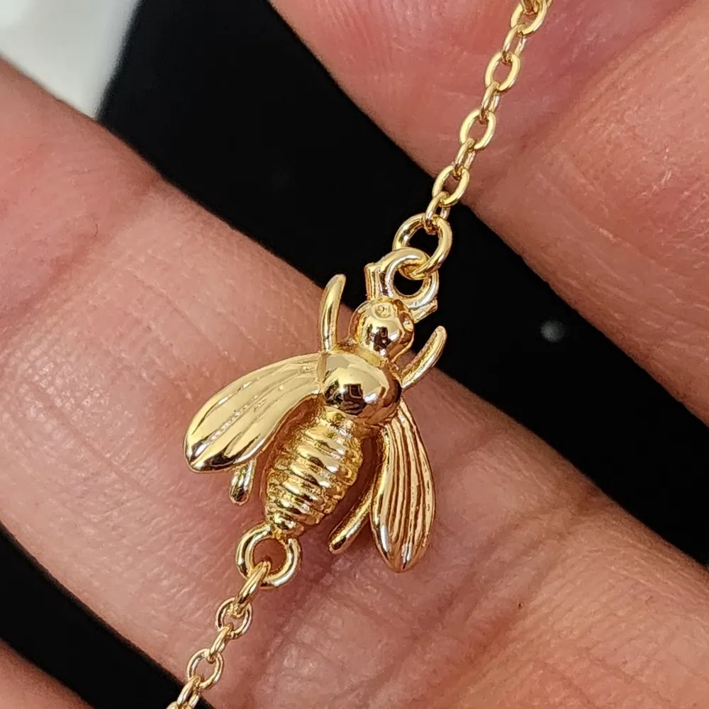 Gold Filled Luxe Bee Chain Bracelet - Image 2