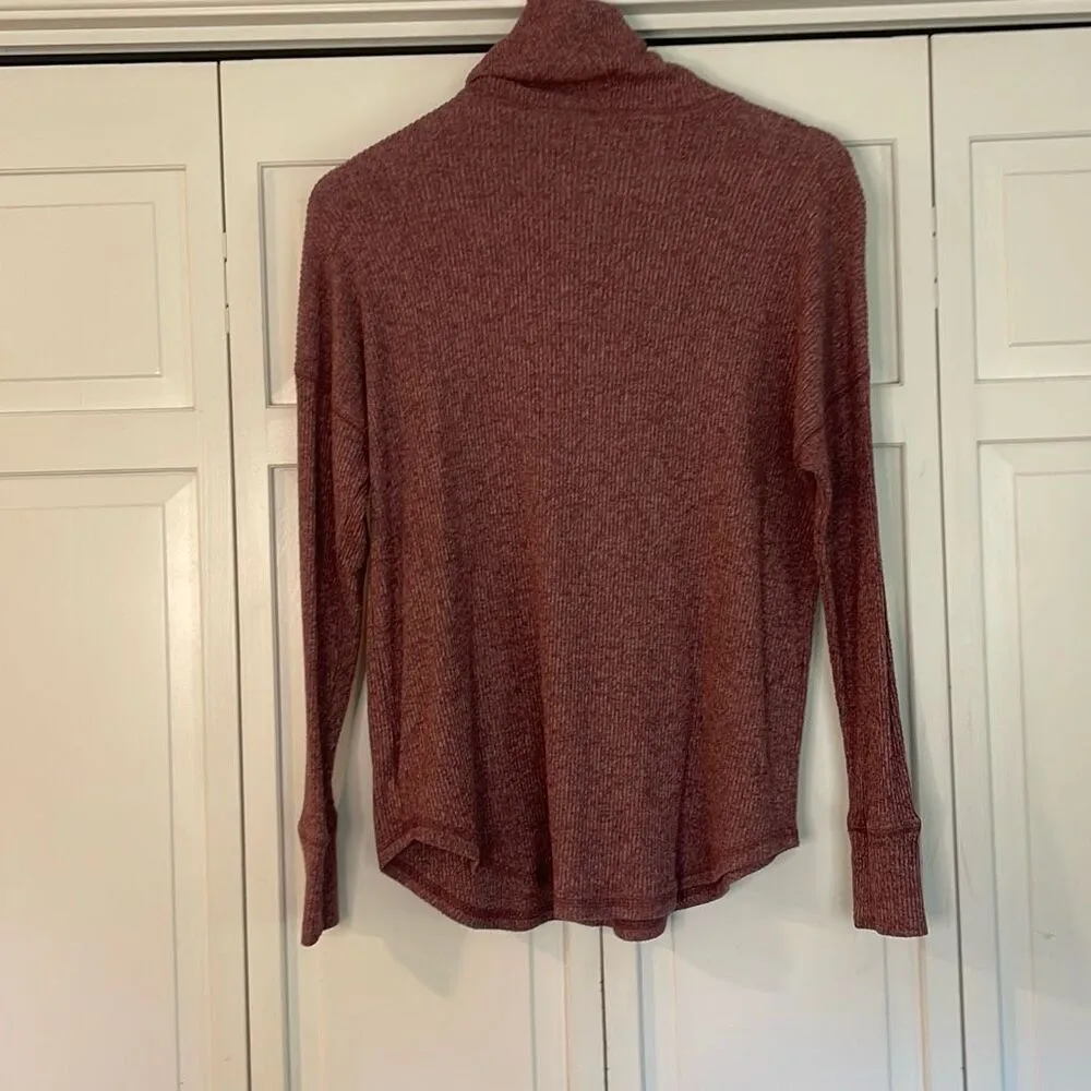 American Eagle purple ribbed turtleneck top size small - Image 6