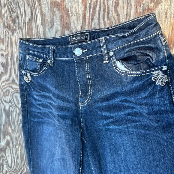 Cato premium‎ Contemporary pants Jeans size 12 rhinestones embroidered - Image 4