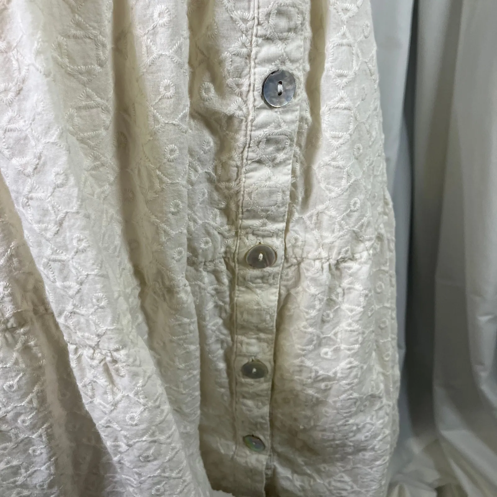 Shyanne Women's Dress‎ Ivory Floral Eyelet Short Sleeve Tiered Button Bohemian M - Image 5