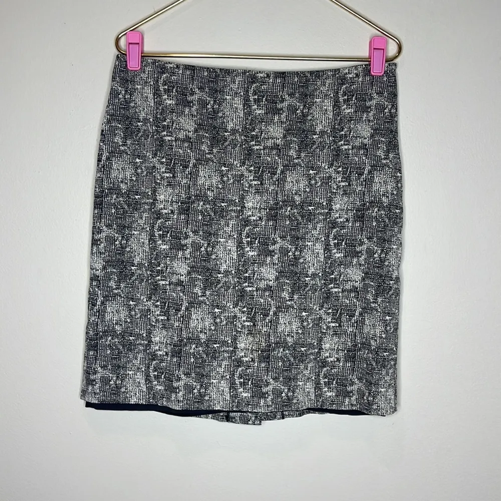 MM Lafleur Noho Jacquard Pencil Skirt in Crackle‎ - Image 2