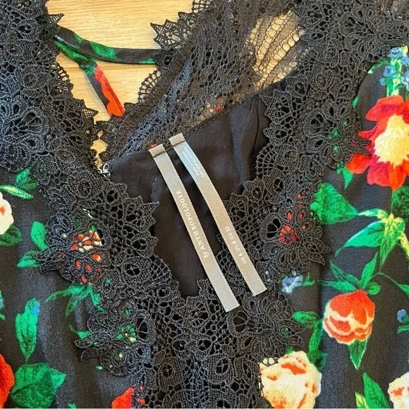 NWT Anthropologie Lacy Floral Black Red V-Neck Long Sleeve Mini Dress Size 0 - Image 4