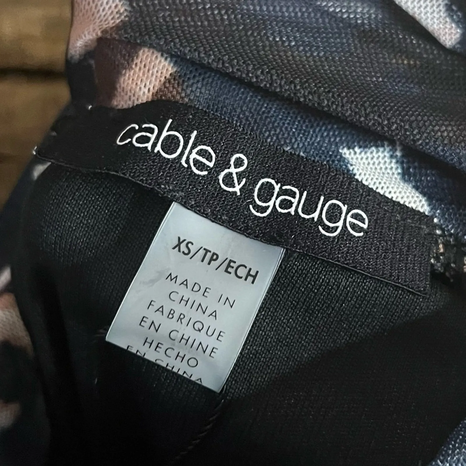 Cable & Gauge‎ Teal Mesh Ruched Top Size XS - Image 13