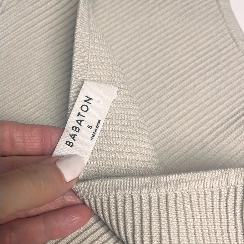 Babaton Aritzia  sculpt open back Ribbed Knit Top small - Image 3