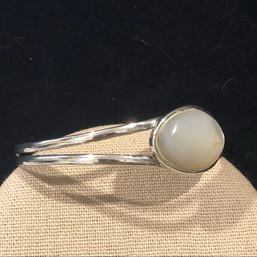 Vintage BARSE Sterling Silver Mother of Pearl Cuff Bracelet - Image 3