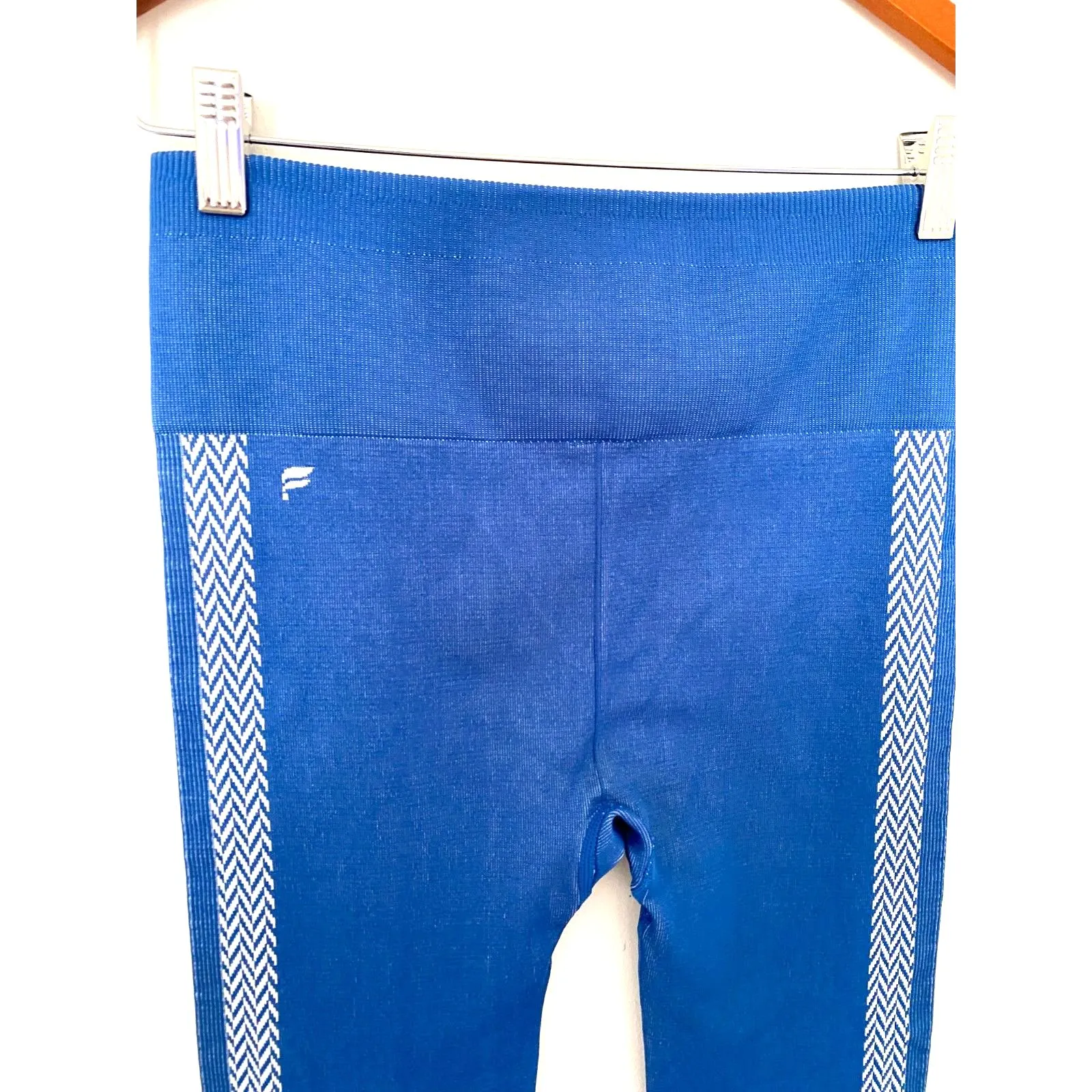Fabletics High Waisted Blue White Seamless Check Light Compression Legging Sz M - Image 12