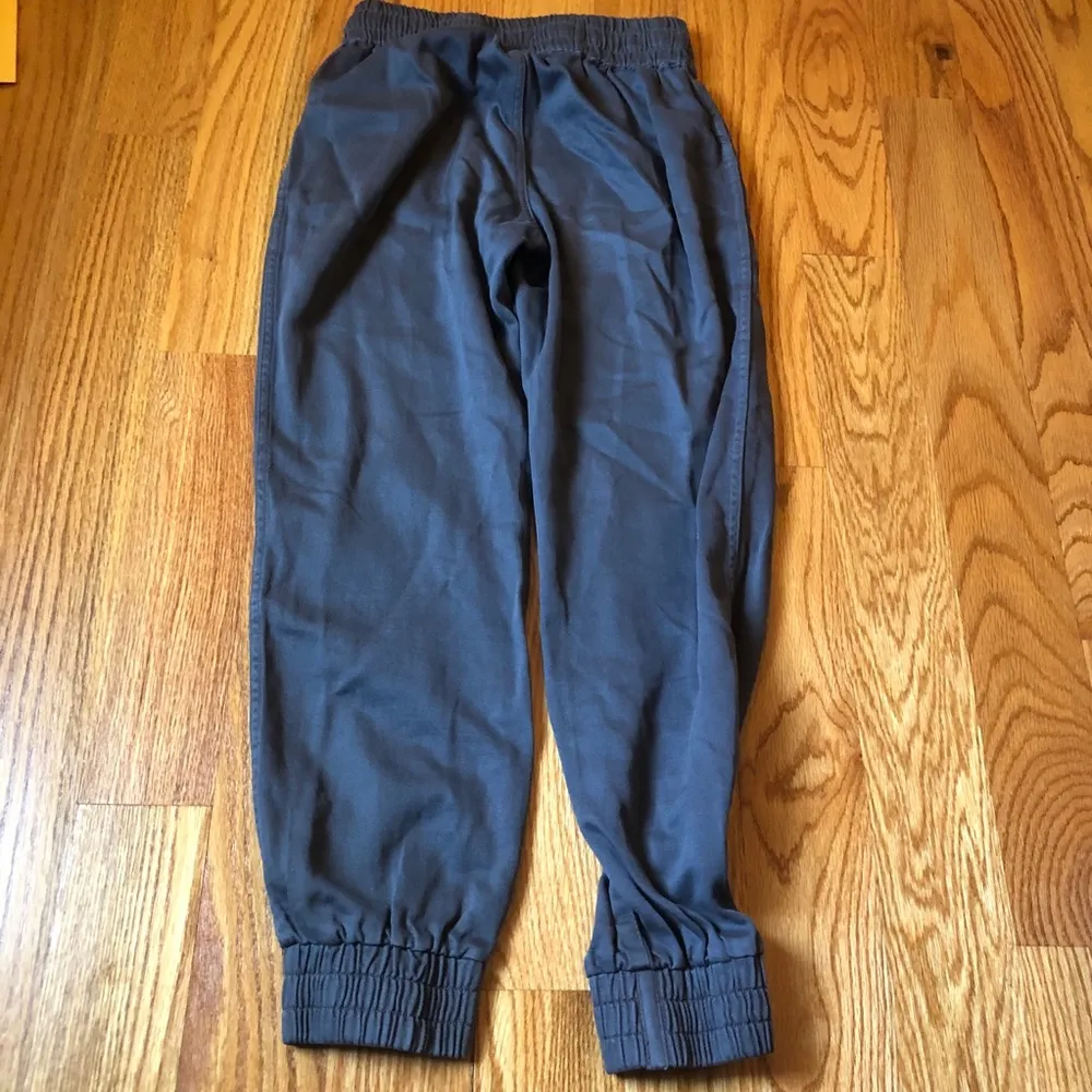 TNA Aritzia joggers size XXS - Image 4