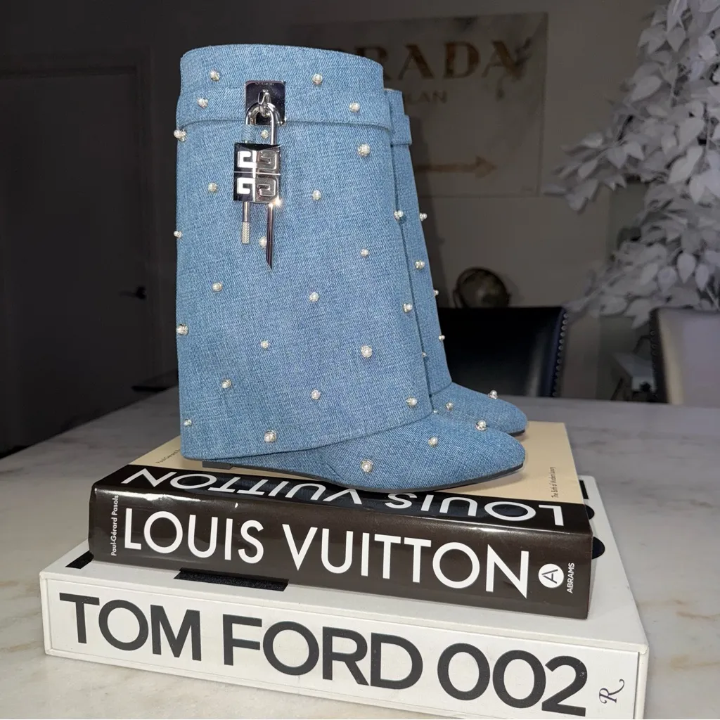 Givenchy 40 Shark Lock Pearl-Embellished Denim Ankle Boots - Image 4