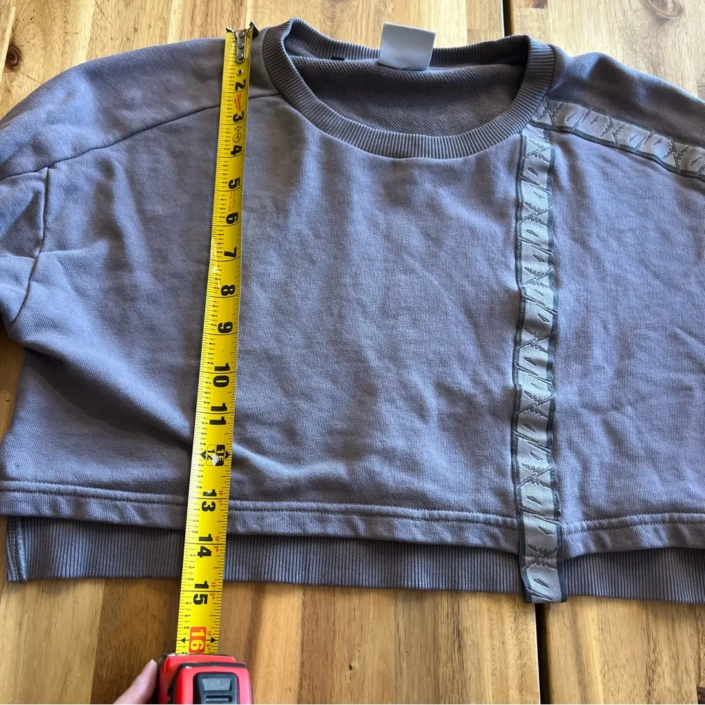 Gymshark Cropped Crewneck Sweatshirt Purple Gray Size S - Image 7