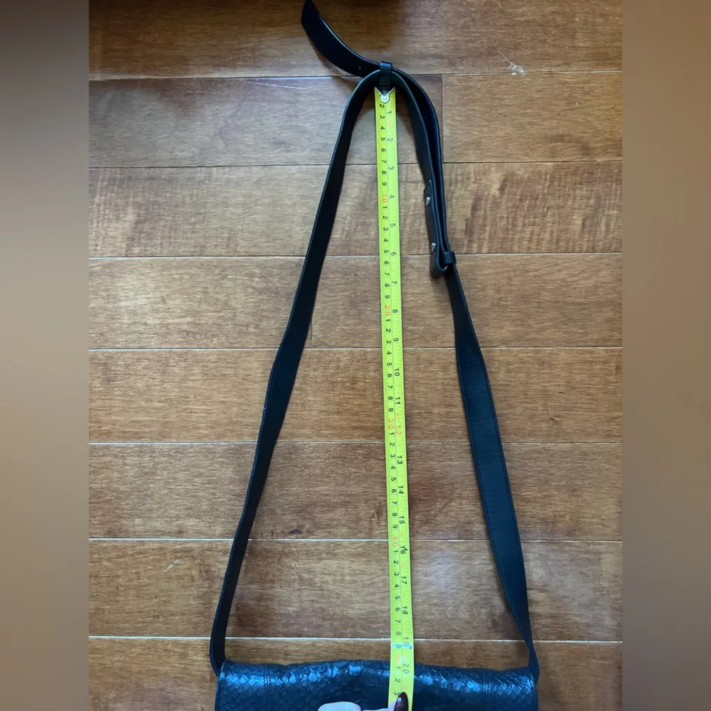 Vince Python Embossed Black Leather Bag - Image 12