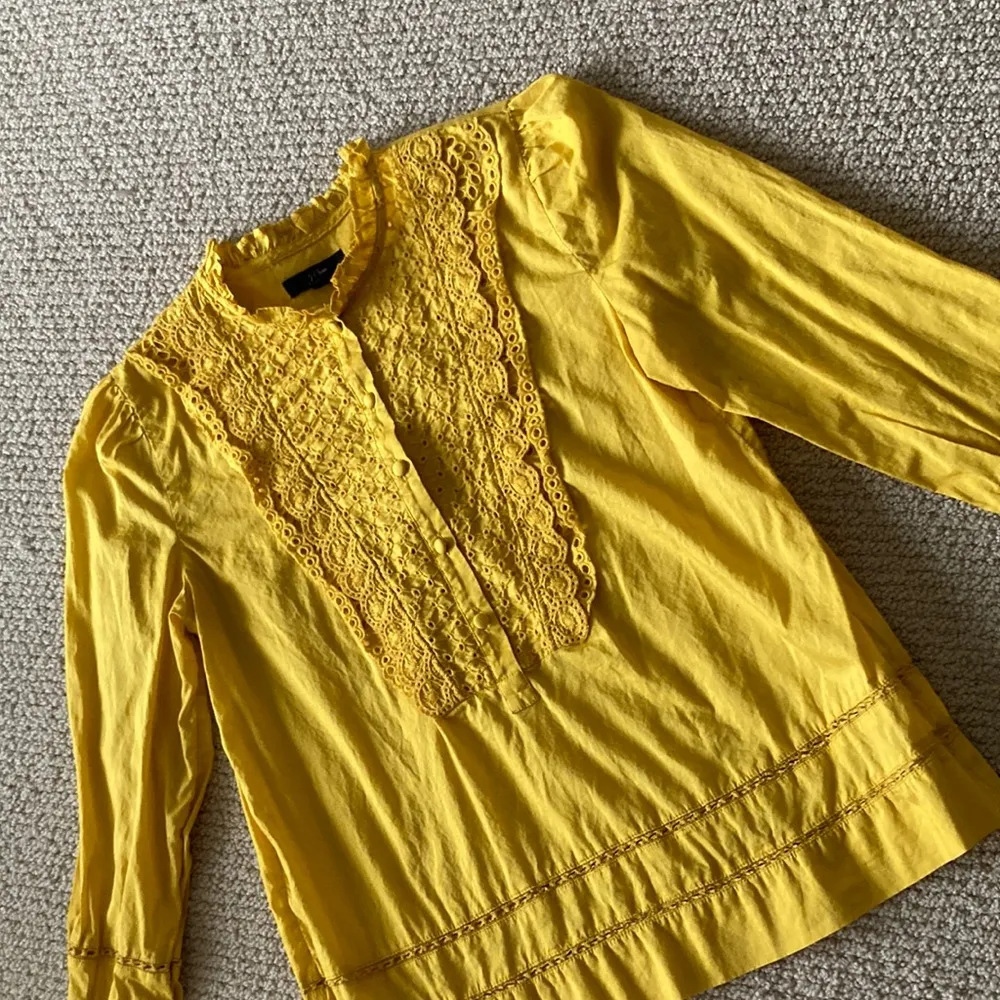 J. Crew Embroidered Blouse Frilled Ruffled Shirt Tunic Yellow Size 2 Like NEW - Image 4