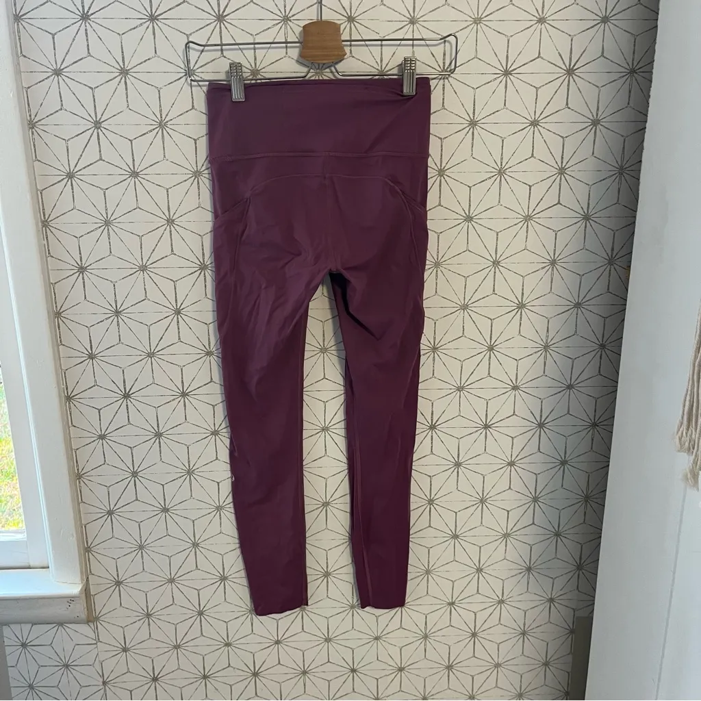 Lululemon Fast & Free 7/8 Tight II *Non-Reflective Nulux 25"
Vintage Plum - Image 10