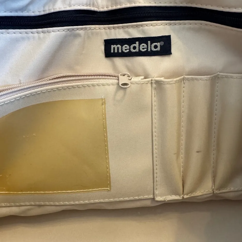 Medela Metro Breast Pump Bag - Image 4