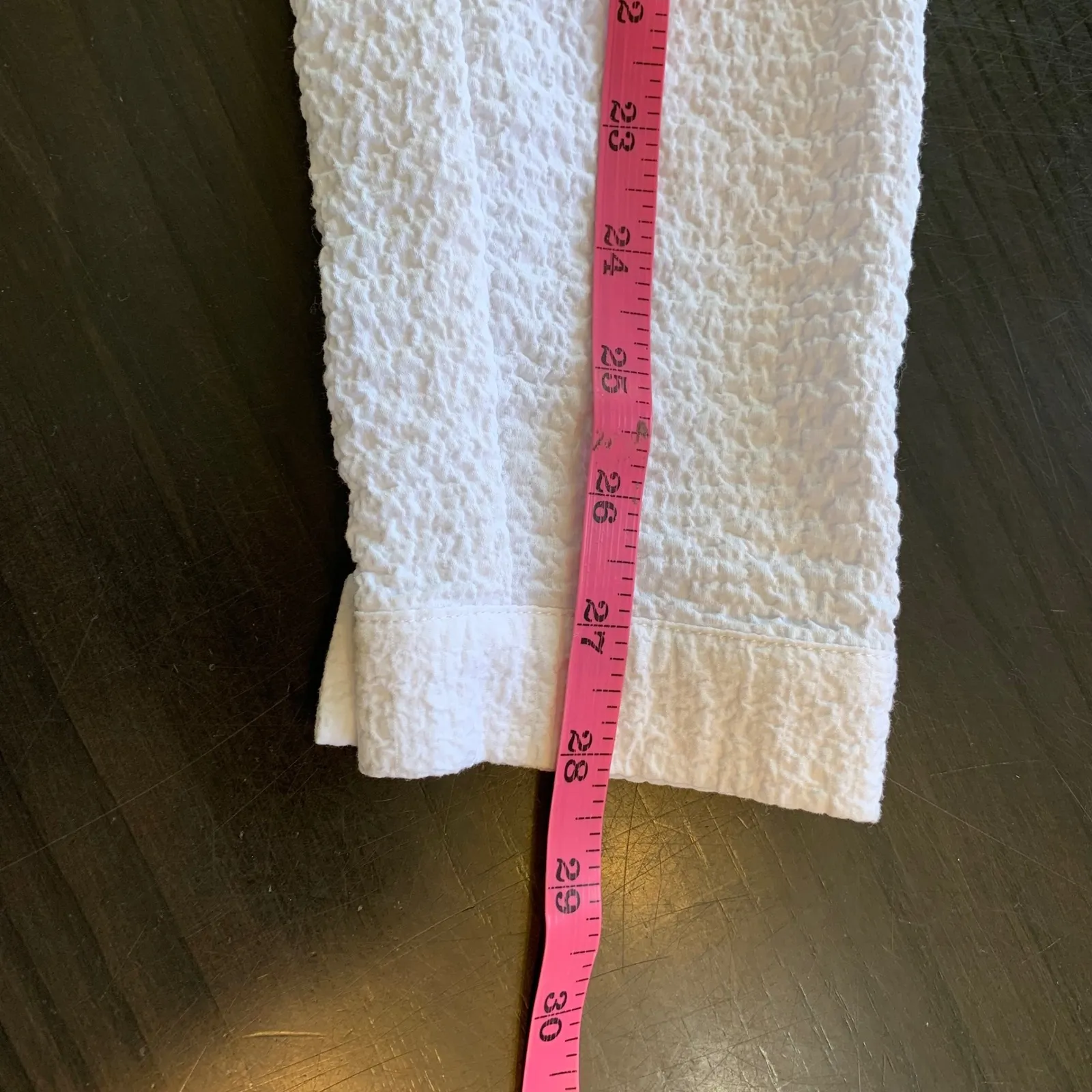 White Crinkle Button Down Top Blouse with Twist Front & Pocket - Size‎ Small - Image 13