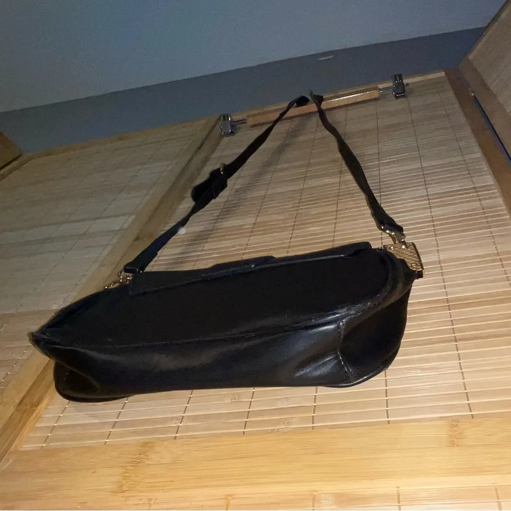 Bebe Saint Lamby crossbody bag black faux leather gold-tone hardware purse Y2K - Image 7