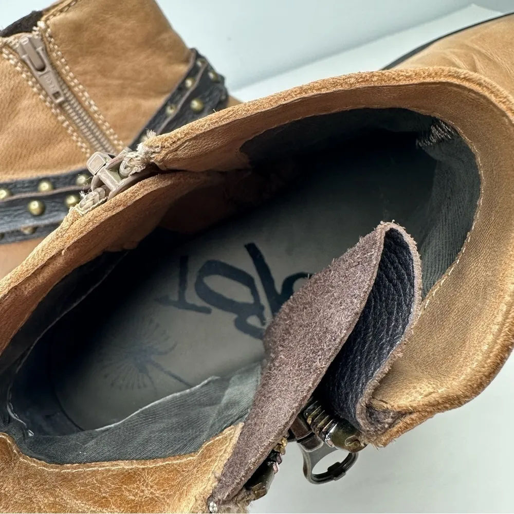 OTBT Emery Leather Studded Ankle Boots Size 9 - Image 7