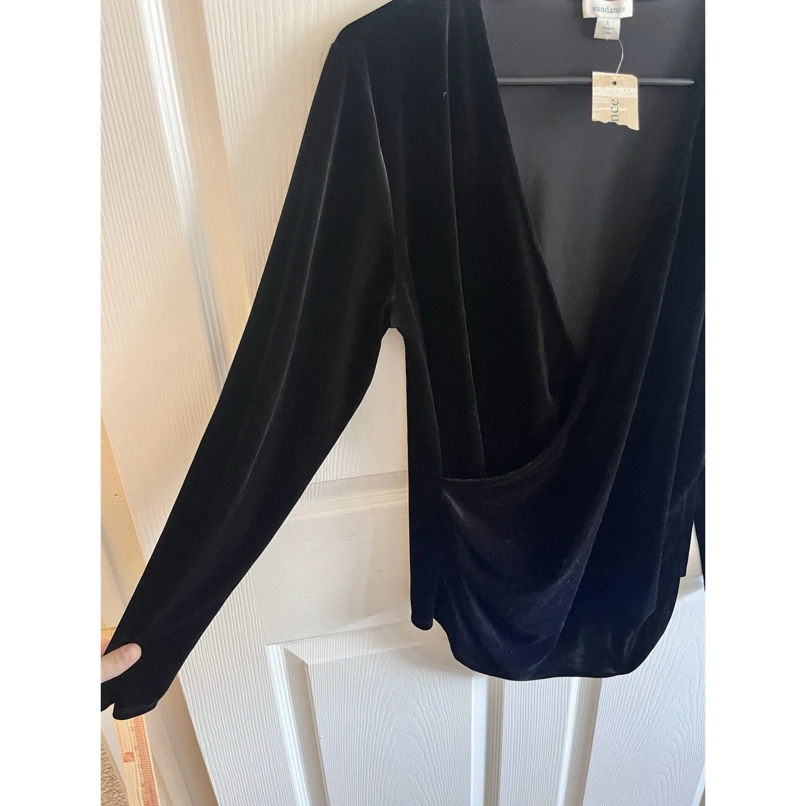 Sundance Raquel Faux Velvet Wrap Long Sleeve Top Black Size L NWT Size L - Image 4