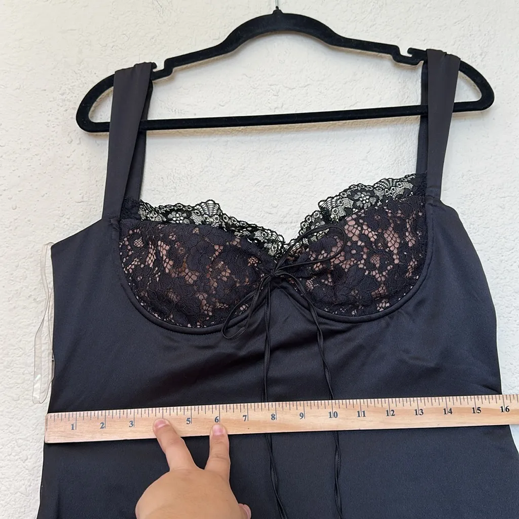 HOUSE OF CB  'Adriana' Black‎ Satin And Lace Mini Dress NWOT Size XL - Image 4