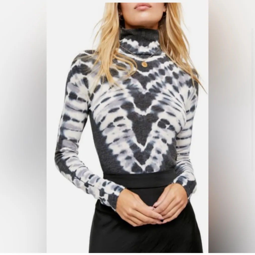 We The Free Denim Blue Knit Top - Image 2