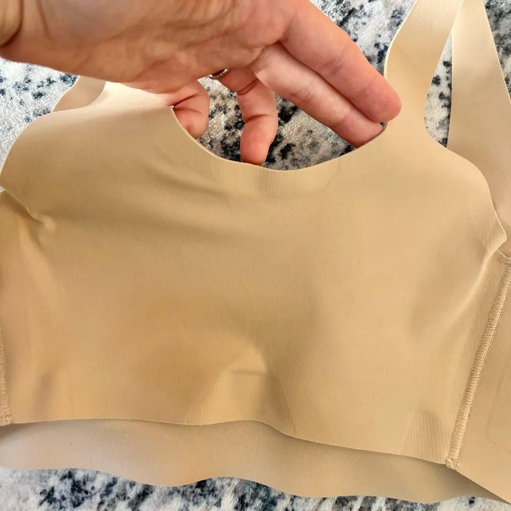 Evelyn Bobbie - Image 7