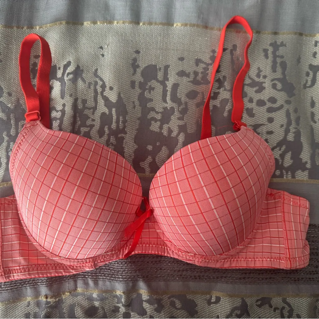 Peach color bra size 34B Red - Image 2