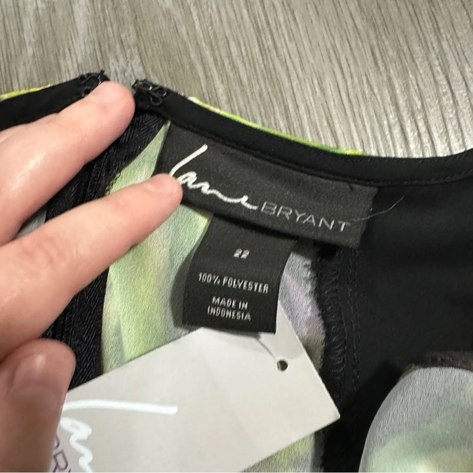 Lane Bryant Green & Black Feather Leaf Print Sleeveless Top‎ Size 22 - Image 5