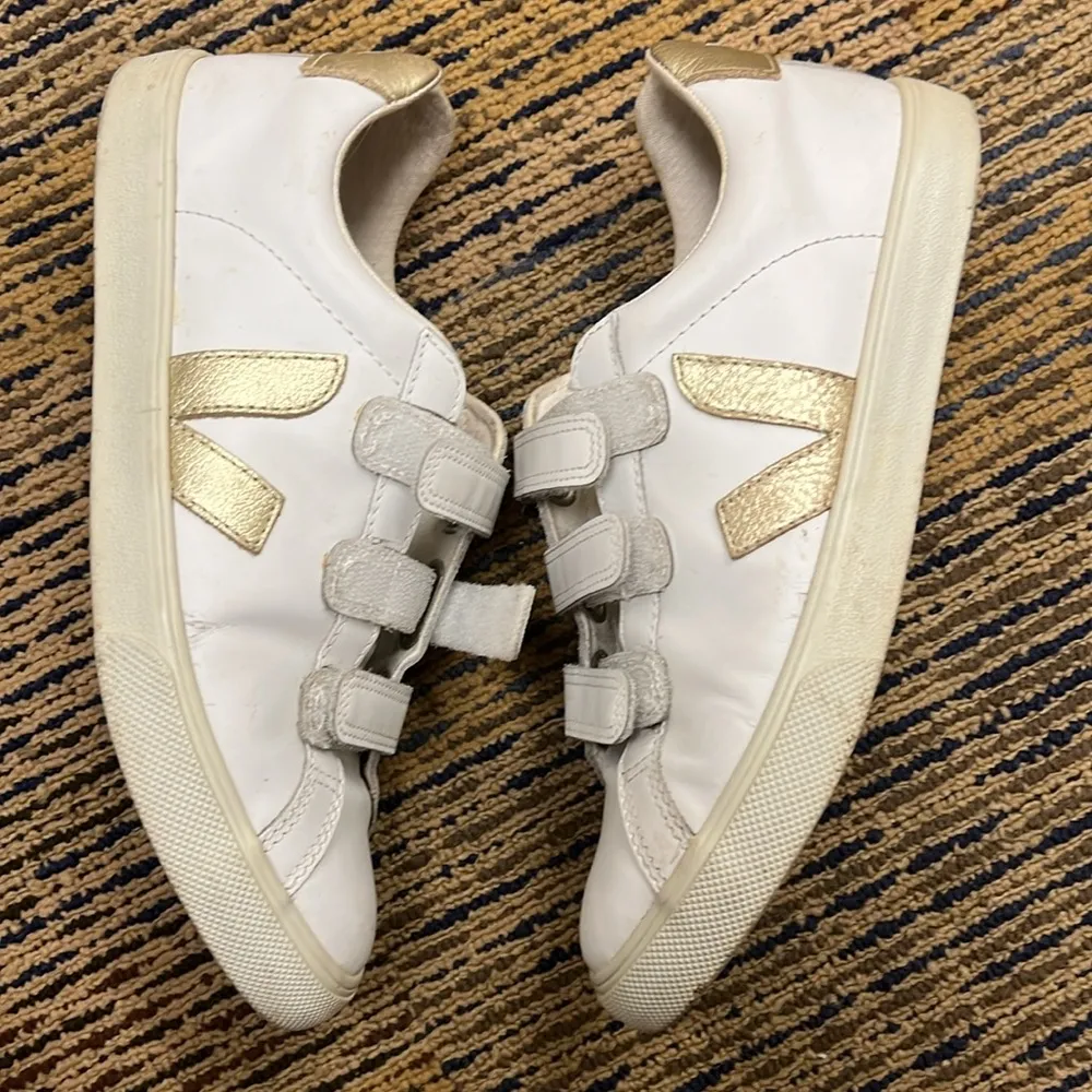 Veja Recife Women's Sneakers Size 8 - Image 3