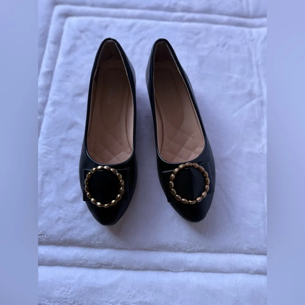 Fenghonseson black flats with gemmed buckles 39 (US 7.5 circle golden design - Image 15