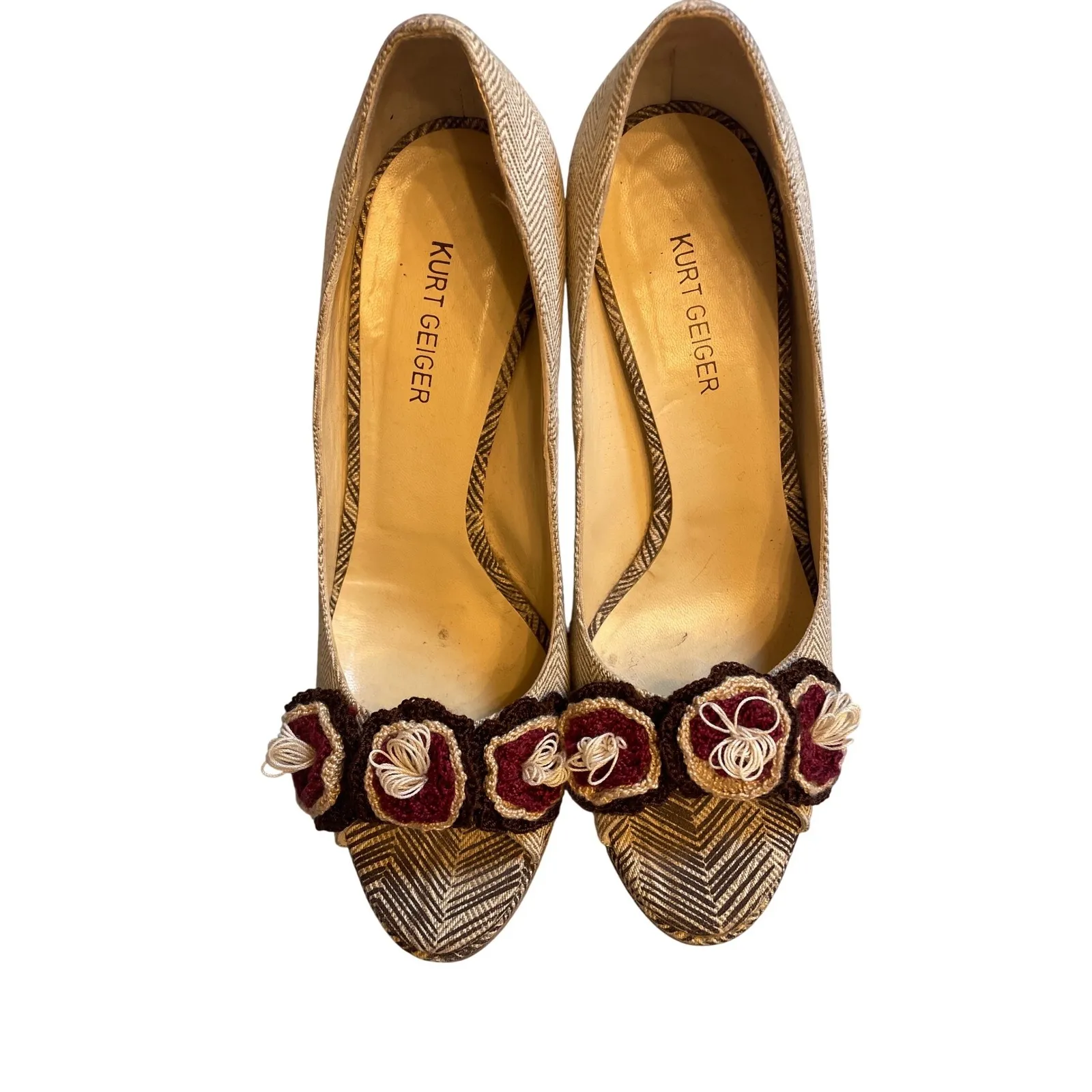 Kurt Geiger Heels Size 38 Beige Herringbone Crochet Flower Stiletto Pumps 7.5-8 - Image 2