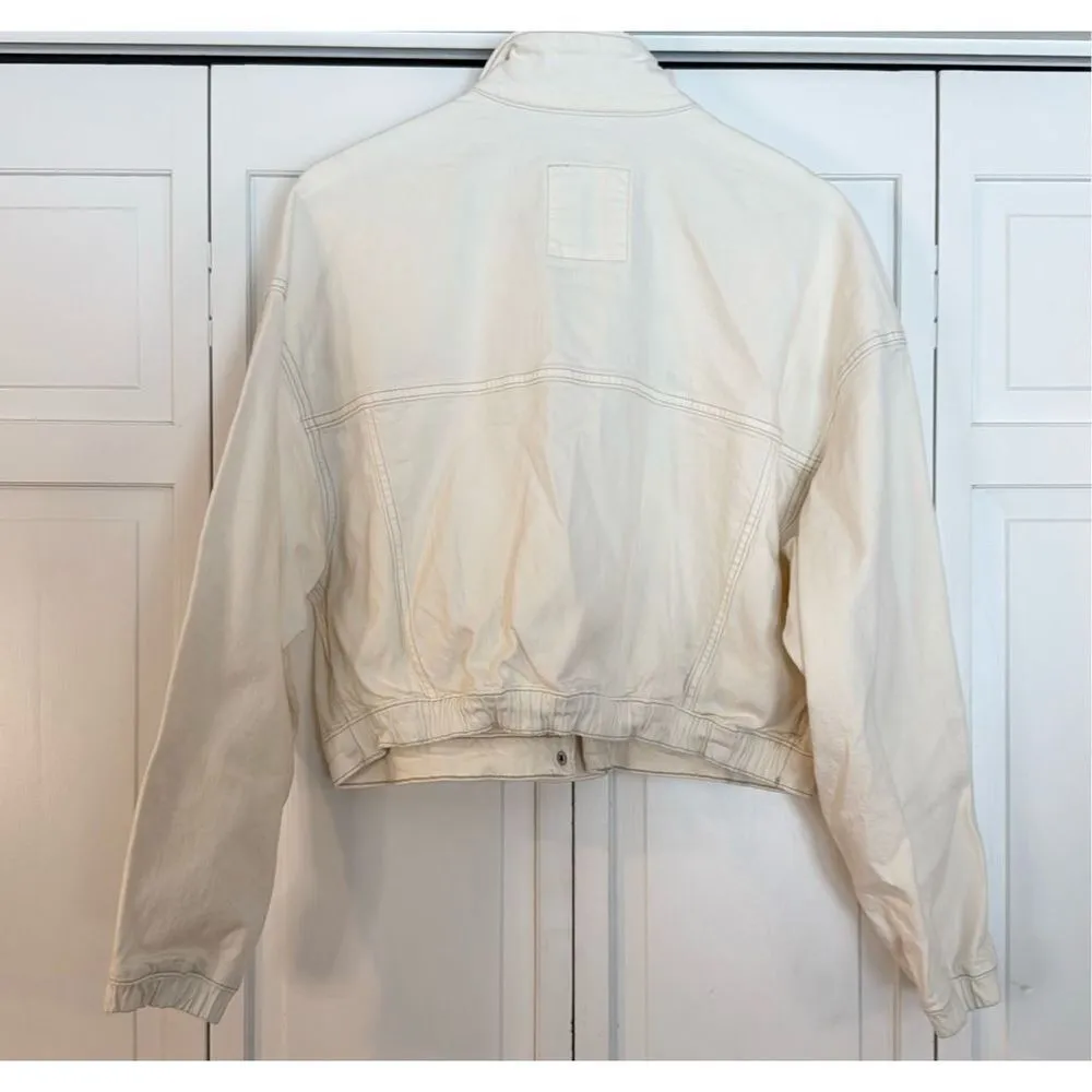Abercrombie & Fitch NWT white cropped zip front jean jacket large - Image 9