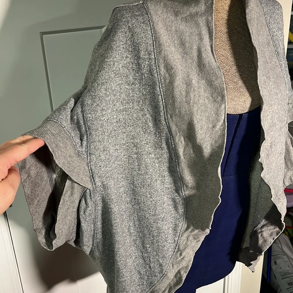 Converse Women’s Sweatshirt Drape Front Cardigan Size L - Image 2