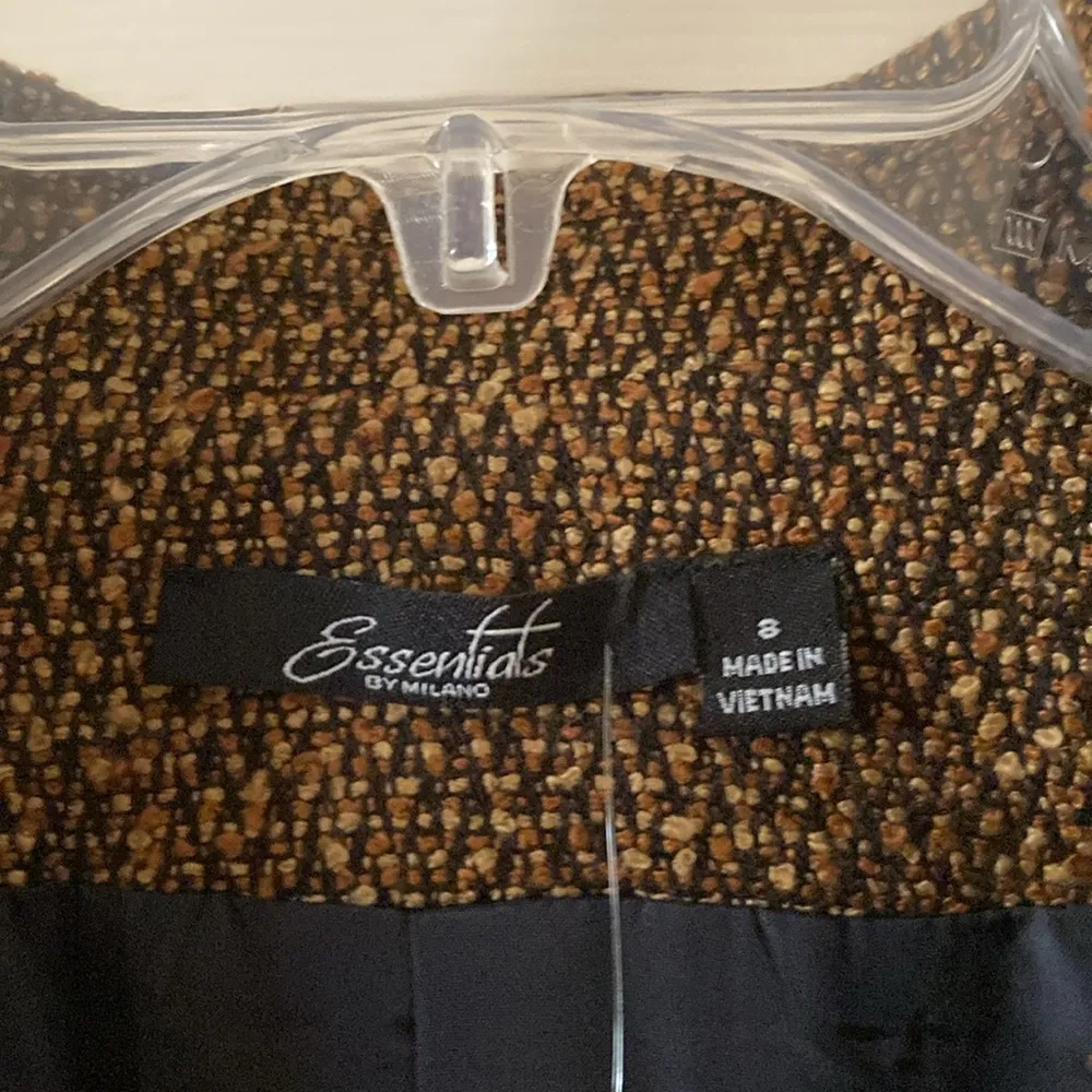 Essentials by Milano Vintage Skirt Suit Set Tweed Style Size 8 Brown Black NWT - Image 8