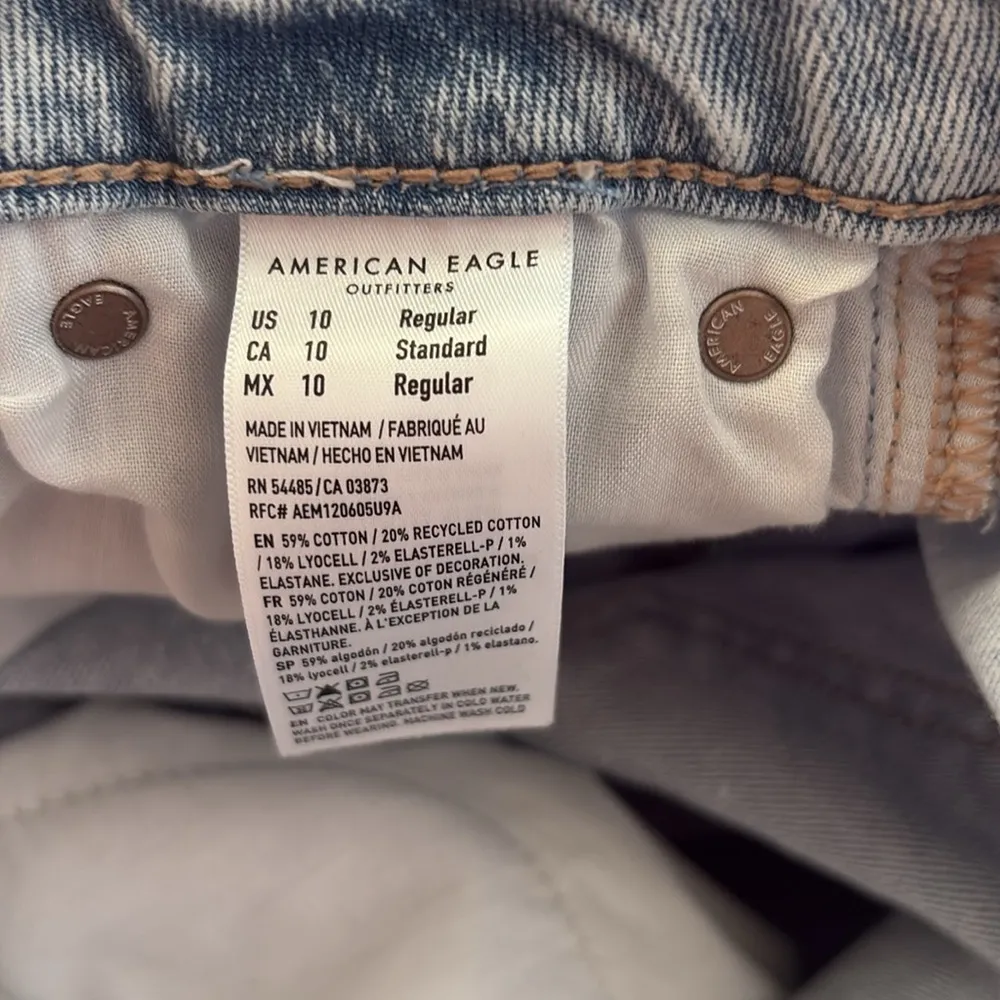 Women’s American Eagle jeans - Image 6