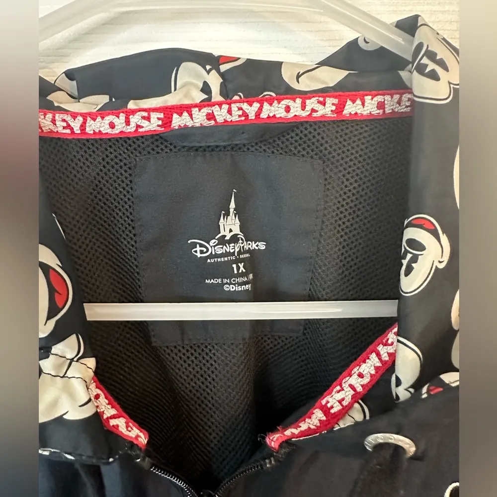 Vintage Mickey Mouse Windbreaker/Jacket with a hood Size 1X - Image 3