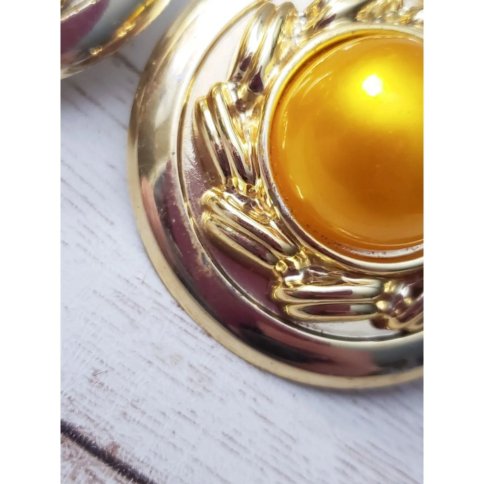 Vintage Clip On Earrings - Image 4