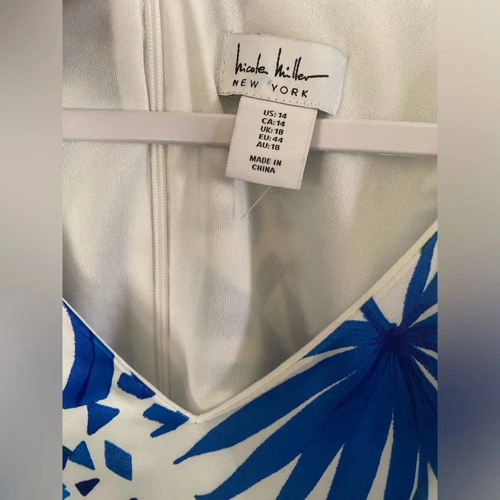 Nicole Miller Blue & White 16 Tropical Print Sleeveless Jumpsuit With Sash Tie - Image 4