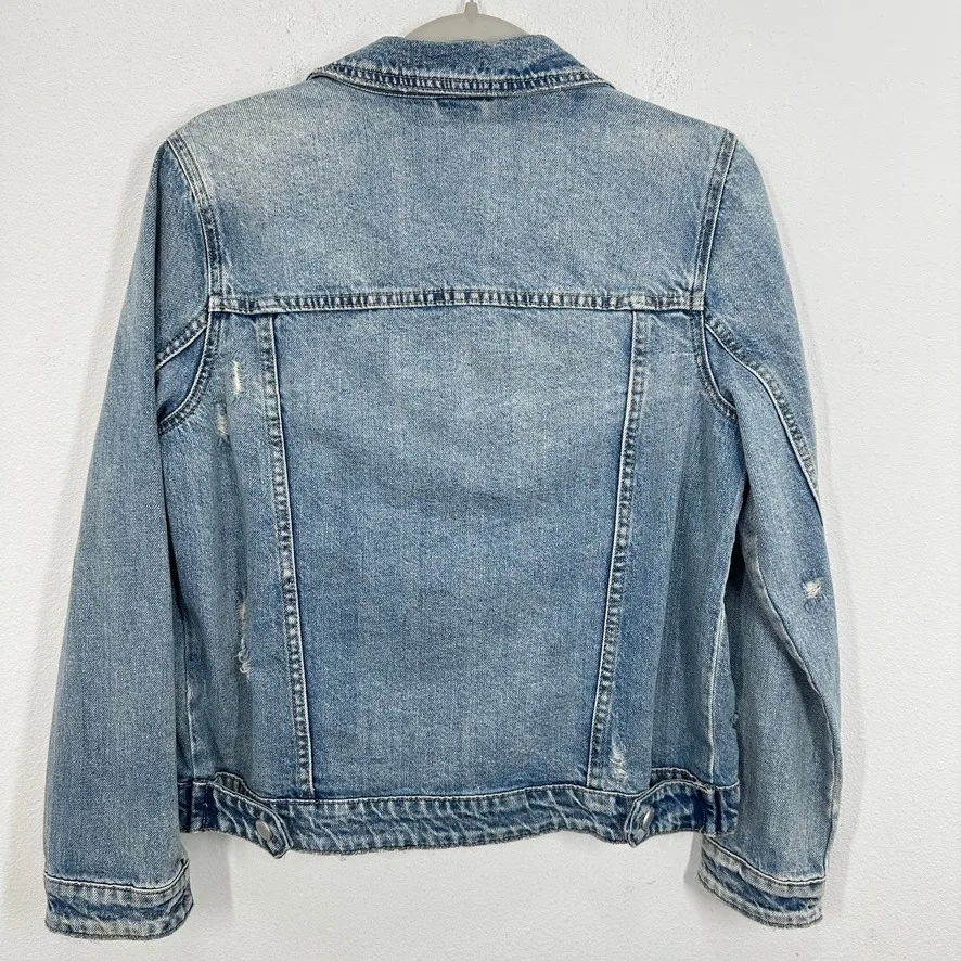 BLANKNYC Women's Denim Jacket Light Wash Distressed Casual Country Festival Blue - Image 9