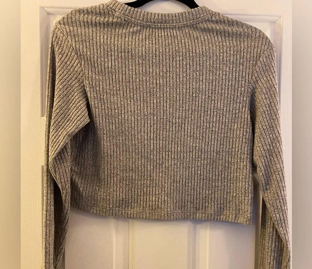 Abercrombie and Fitch A&F Grey Ribbed Cropped Long Sleeve Sweater, Size Small - Image 6
