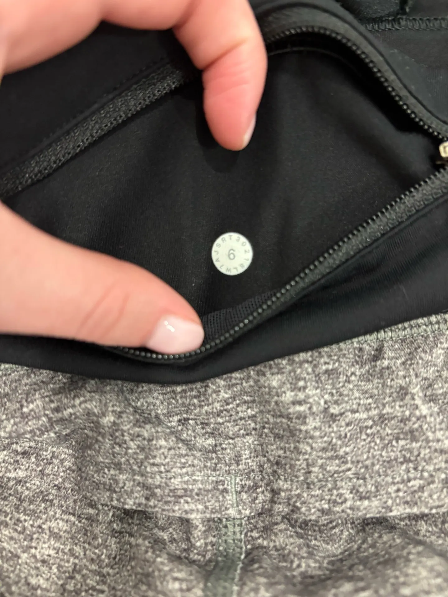 Lululemon Speed Up  2.5" - Image 3