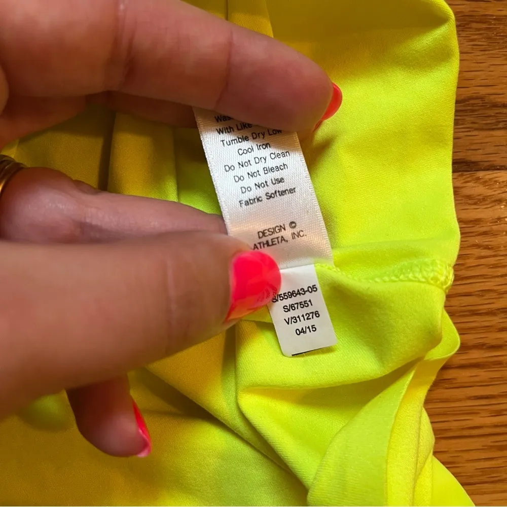Athleta highlighter yellow petal back tank top size small - Image 4