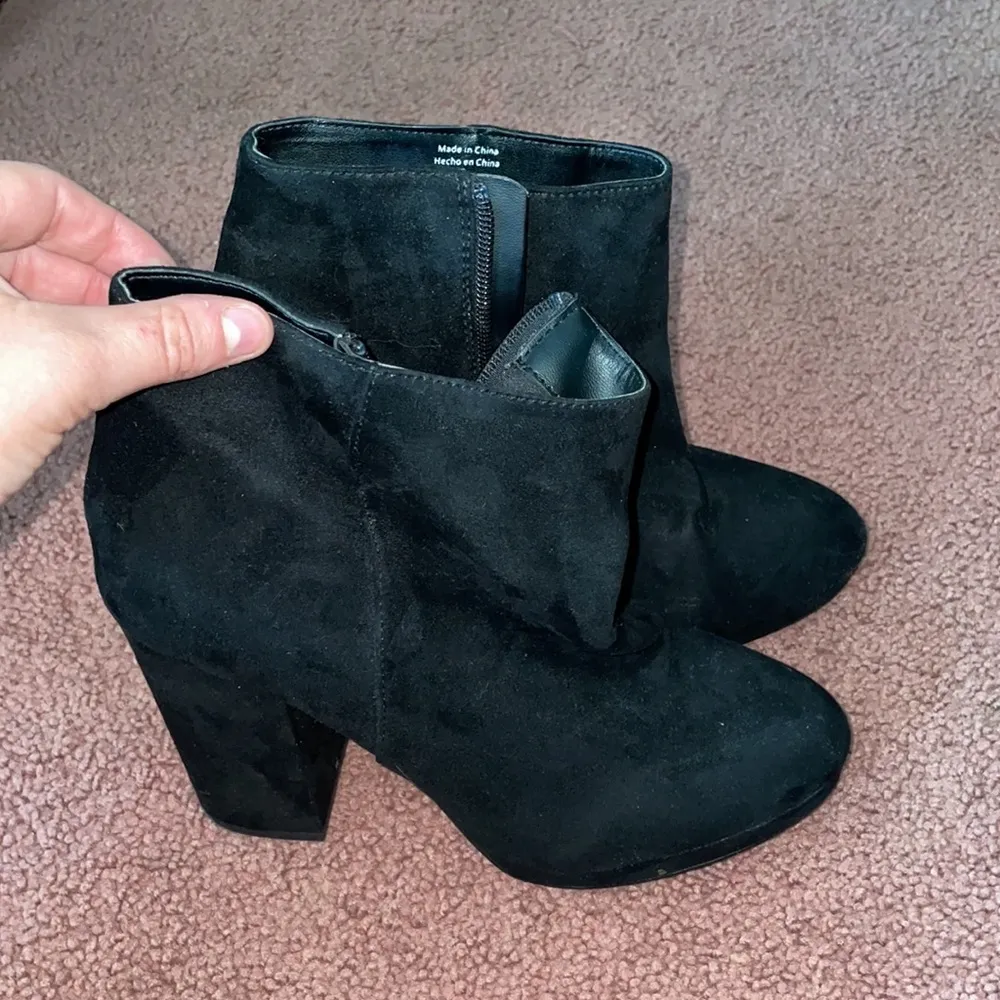 Like new high heel booties ! Black suede - Image 3
