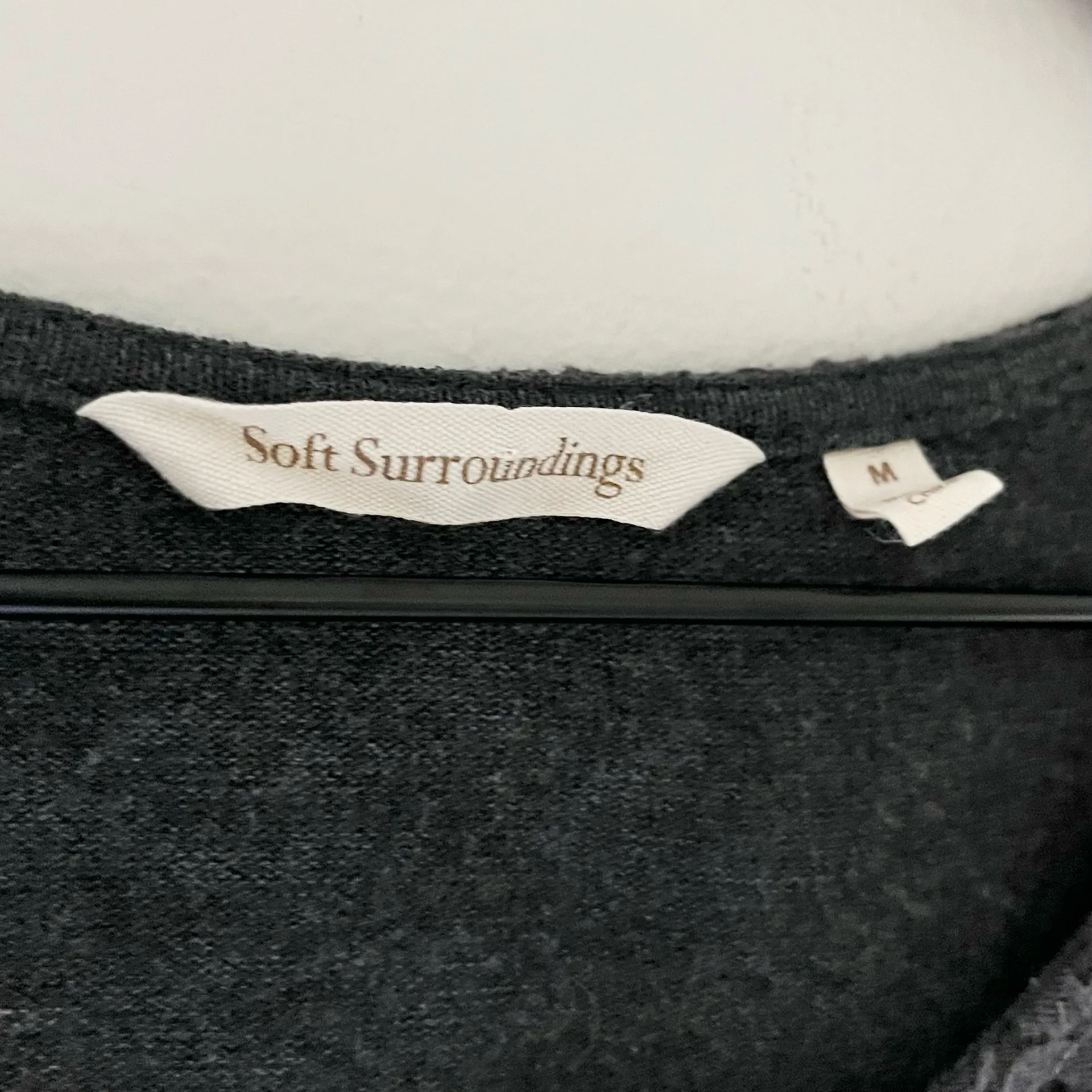 Soft Surroundings Women’s Crochet Lace Detail Tunic Top Dark Grey Size Medium - Image 5