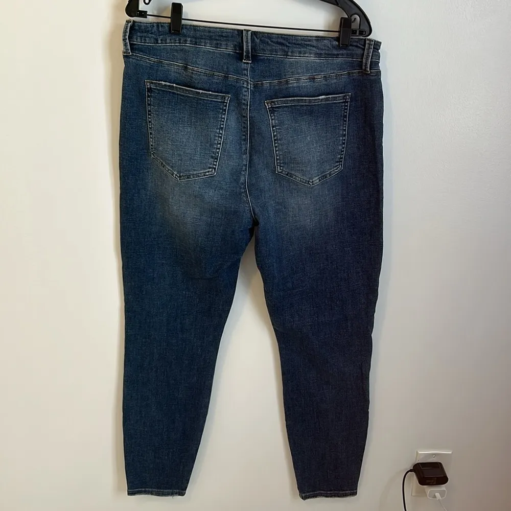 Stitch Fix Pistola Arianna High Rise Button Front Skinny Jeans - Image 3