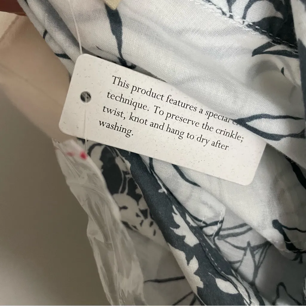 Soft Surroundings Tunic Top Floral Lightweight Roll Tab Sleeve Cotton Grey White - Image 11