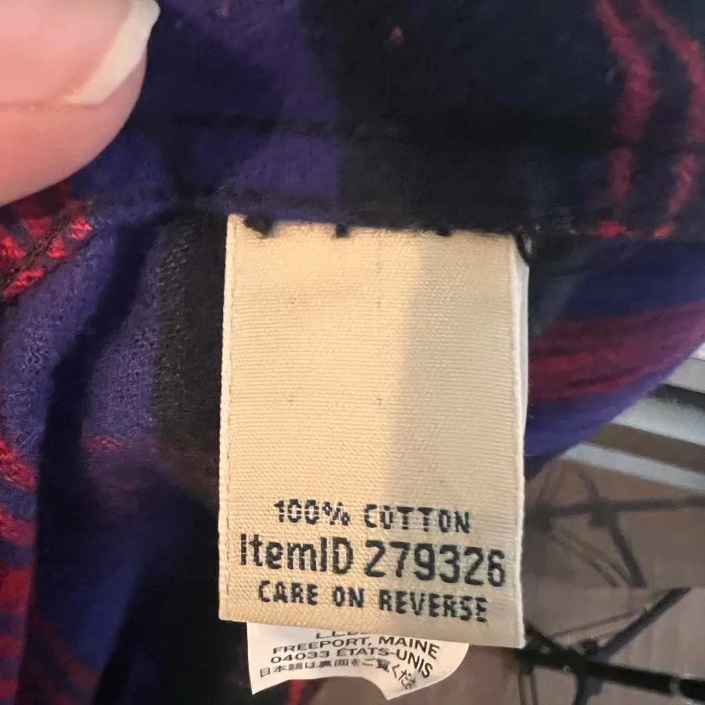 L.L. Bean Scotch Plaid Flannel Shirt Womens Size Medium Petite Blue Red Black - Image 9