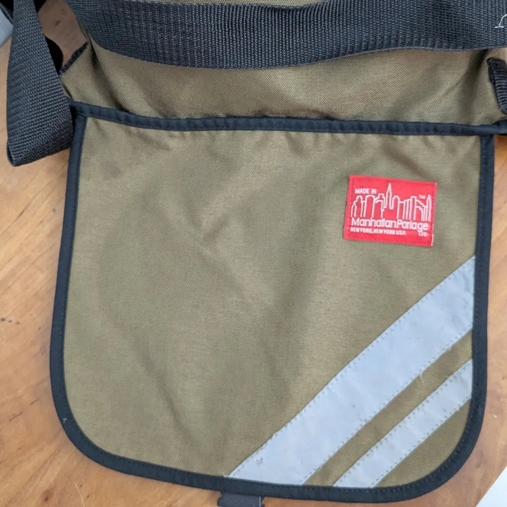 Vintage New York Made Manhattan Portage XS Olive Messenger Bag Green - Image 5