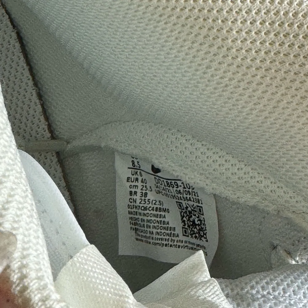 Nike dunk high top sneakers - Image 5